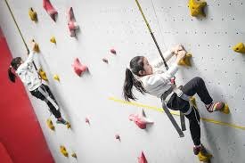 国乒险遭大逆转，10-6领先被翻盘，王楚钦一日三战坦言“有点累”