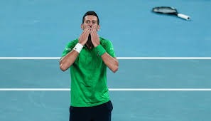 老将强硬打成2+1，全队振奋